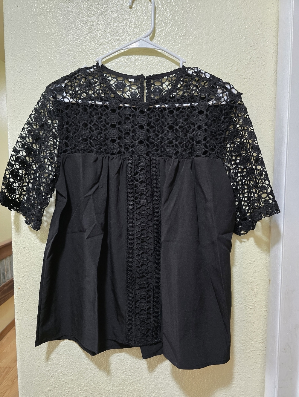 Black Lace-Detail Women's Top